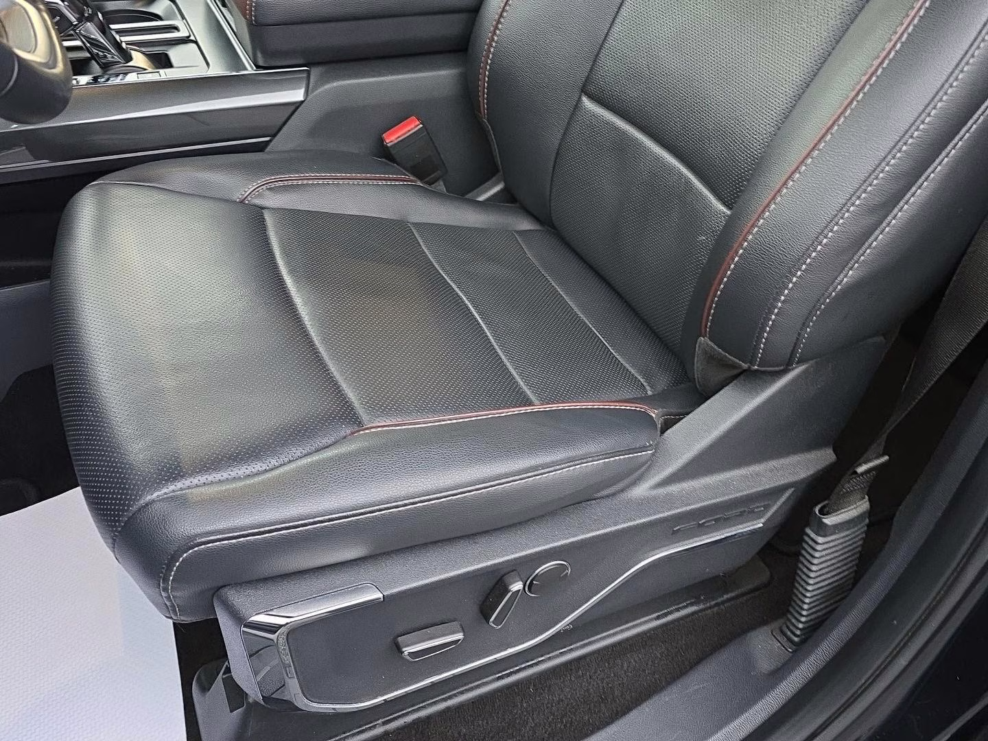 2023 Agate Black Ford F-150 LARIAT 4X4 Truck