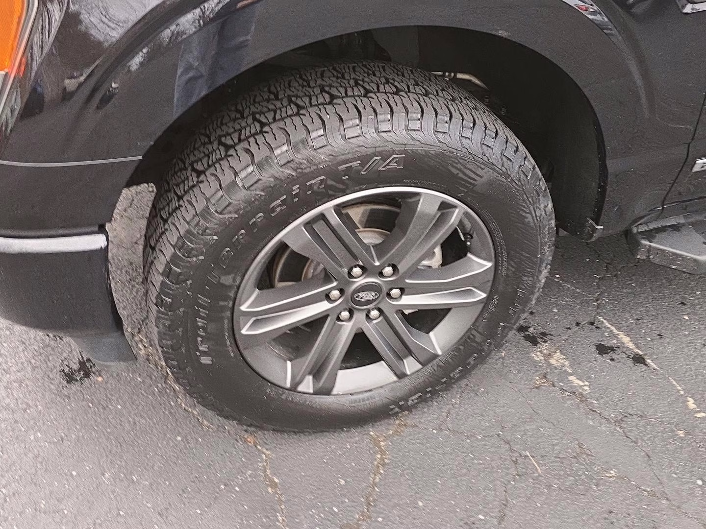 2023 Agate Black Ford F-150 LARIAT 4X4 Truck