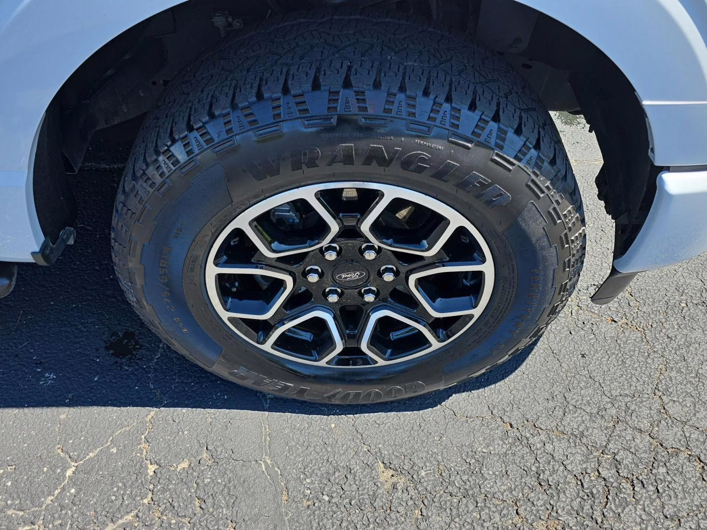 2022 Space White Ford F-150 XLT 4X4 Truck