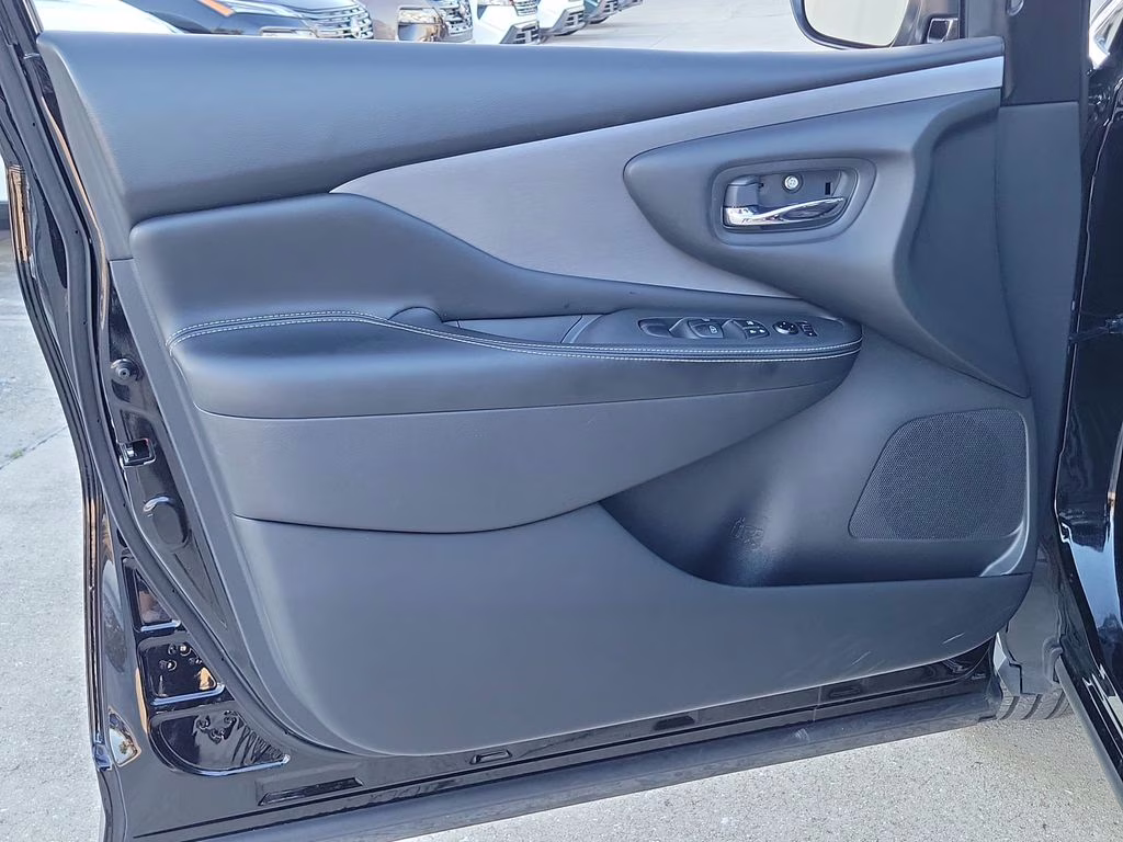 2021 Magnetic Black Pearl Nissan Murano S AWD SUV