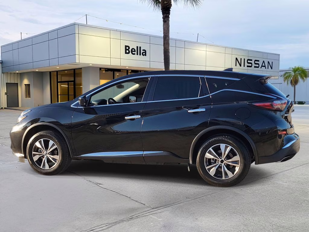 2021 Magnetic Black Pearl Nissan Murano S AWD SUV