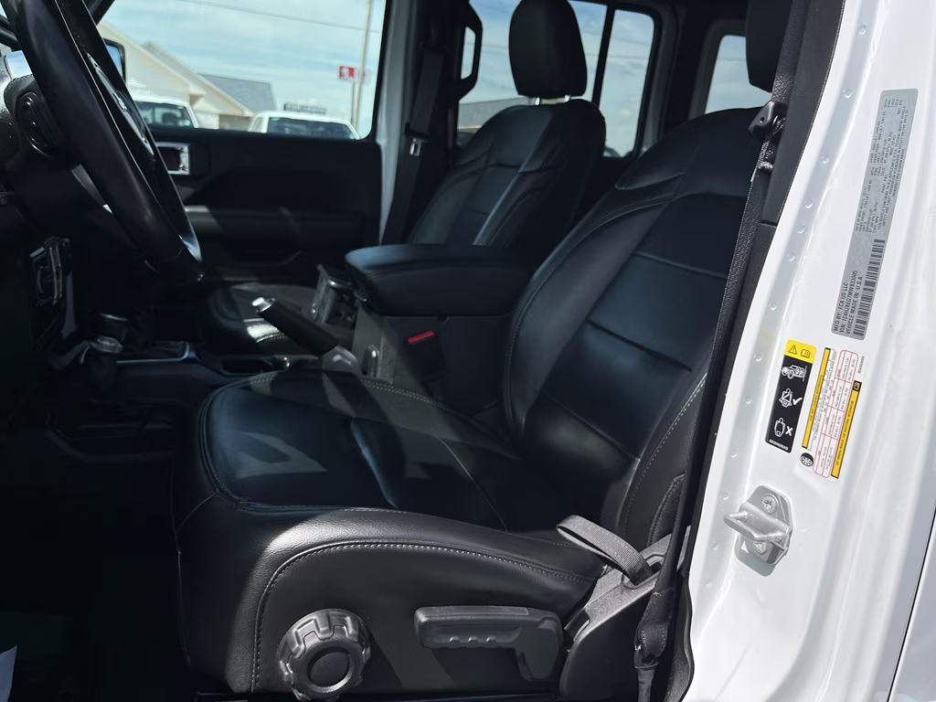 2021 Bright White Clearcoat Jeep Wrangler Unlimited Sahara Altitude 4X4 SUV