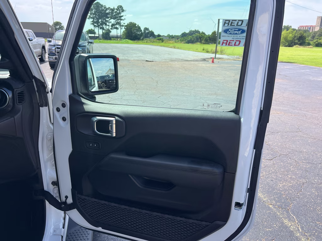 2021 Bright White Clearcoat Jeep Wrangler Unlimited Sahara Altitude 4X4 SUV