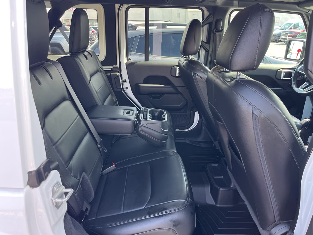 2021 Bright White Clearcoat Jeep Wrangler Unlimited Sahara Altitude 4X4 SUV