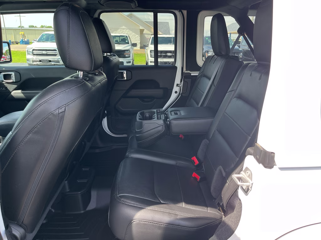 2021 Bright White Clearcoat Jeep Wrangler Unlimited Sahara Altitude 4X4 SUV