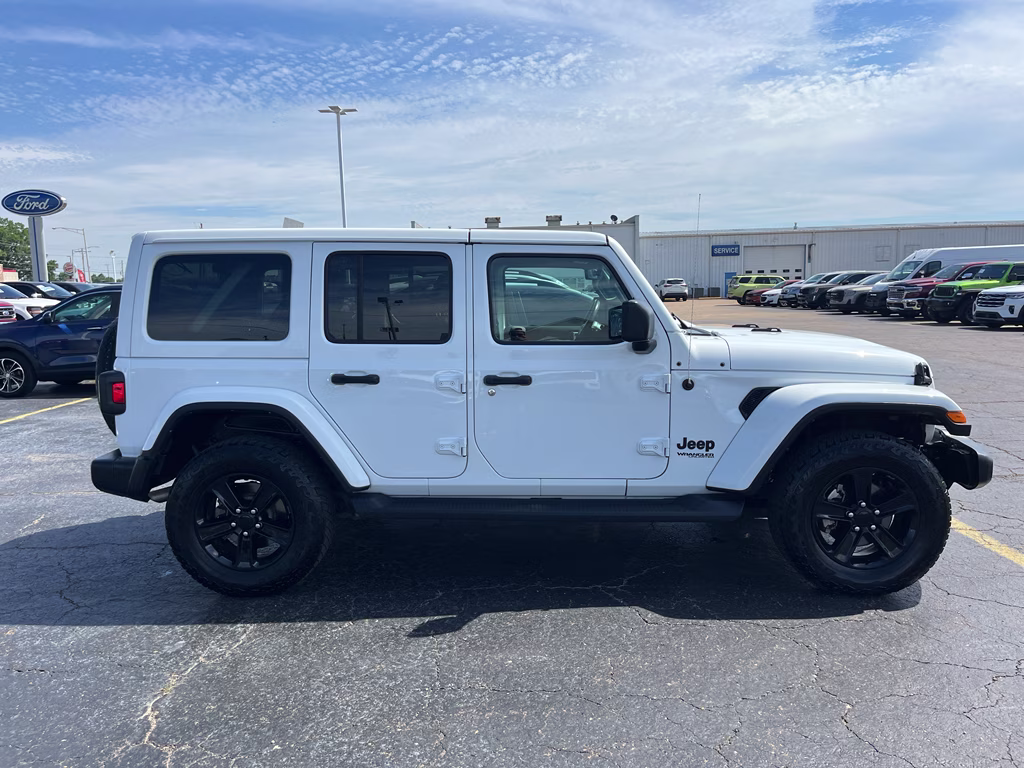 2021 Bright White Clearcoat Jeep Wrangler Unlimited Sahara Altitude 4X4 SUV