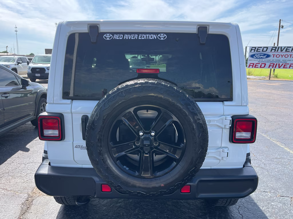 2021 Bright White Clearcoat Jeep Wrangler Unlimited Sahara Altitude 4X4 SUV