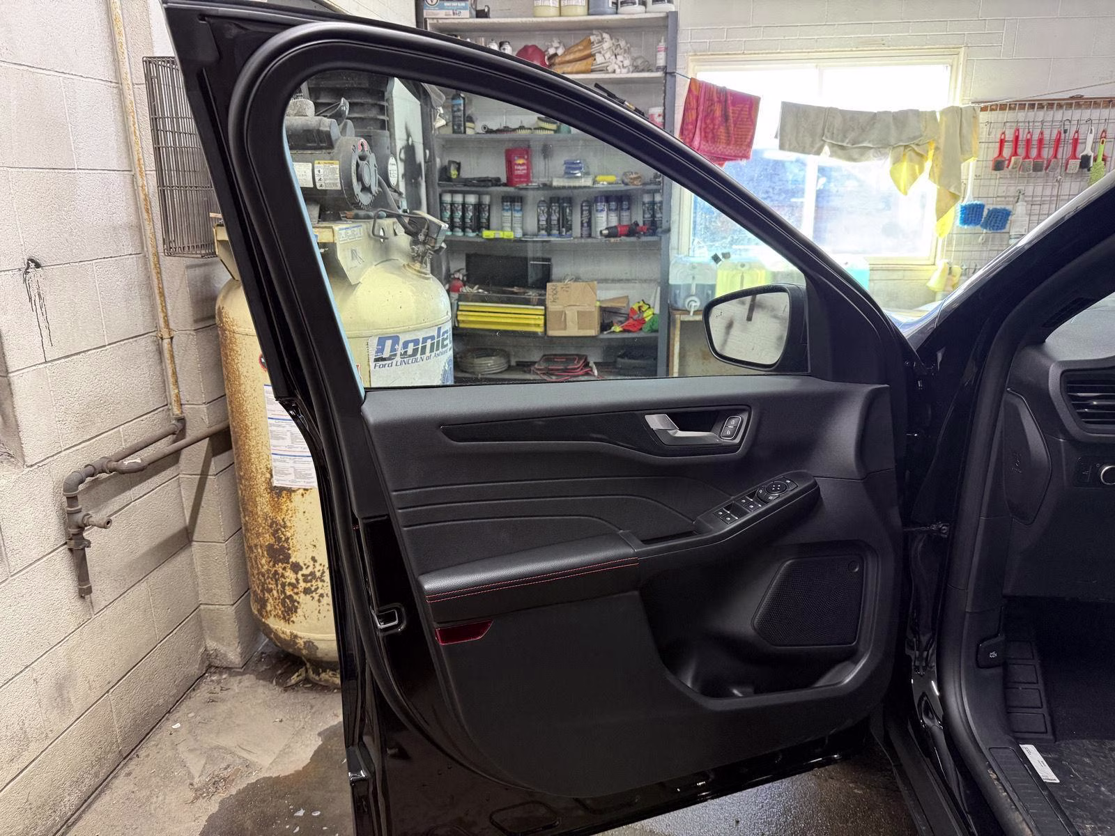 2026 Agate Black Metallic Ford Escape ST-Line AWD SUV