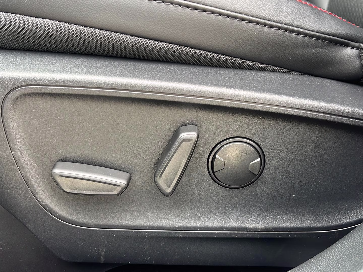 2026 Space Silver Ford Escape ST-Line Select AWD SUV