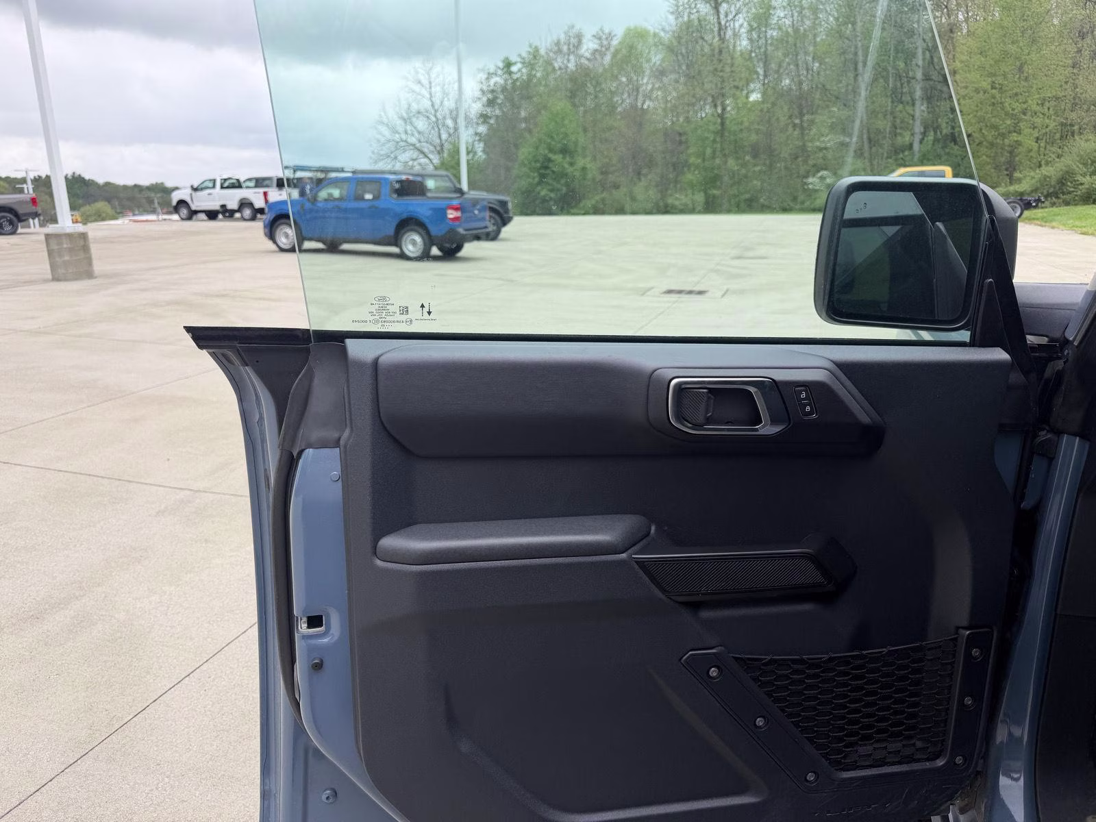 2025 Azure Gray Metallic Tri-Coat Ford Bronco Badlands 4X4 SUV