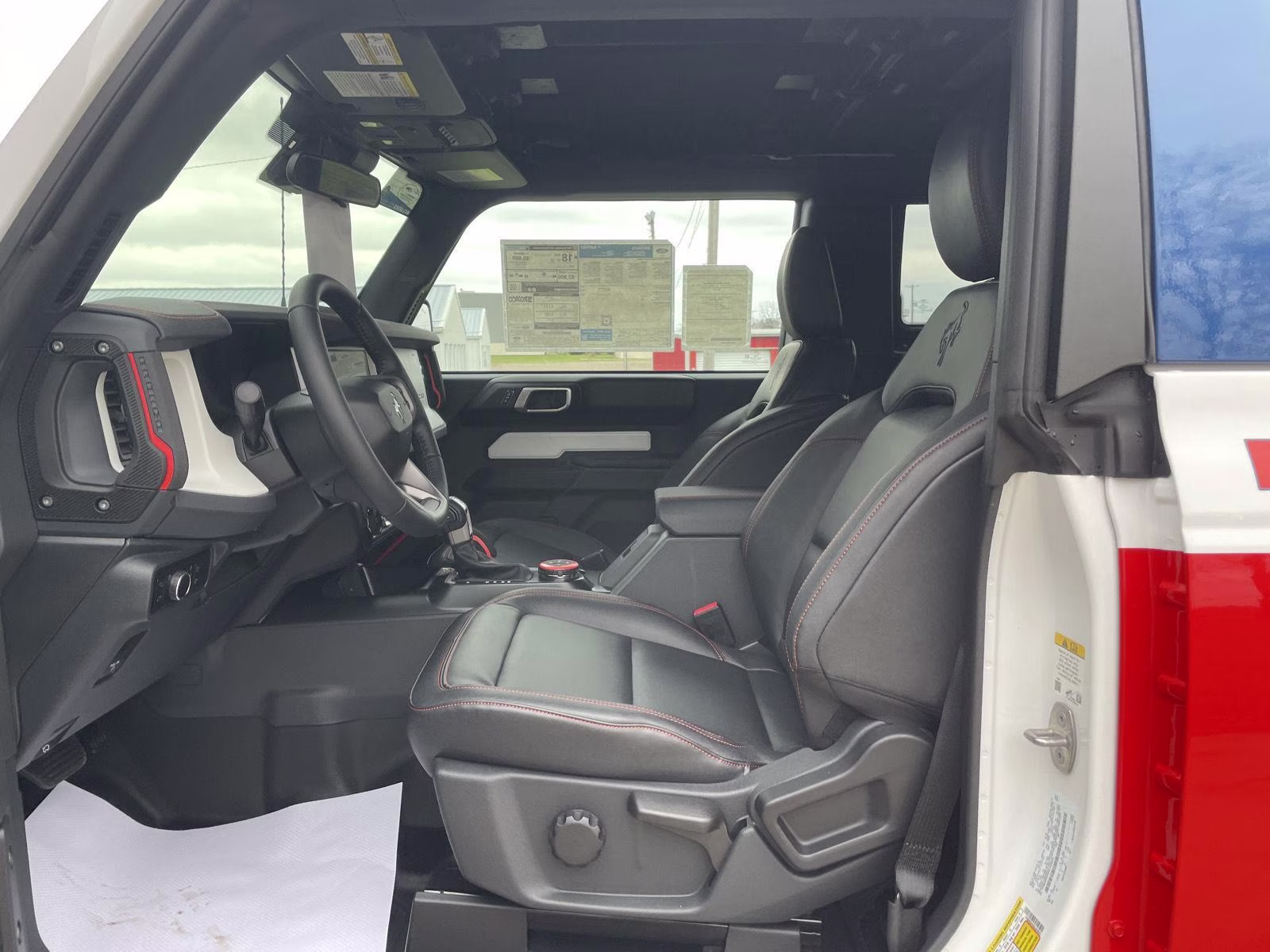 2025 Oxford White Ford Bronco Stroppe Edition 4X4 SUV