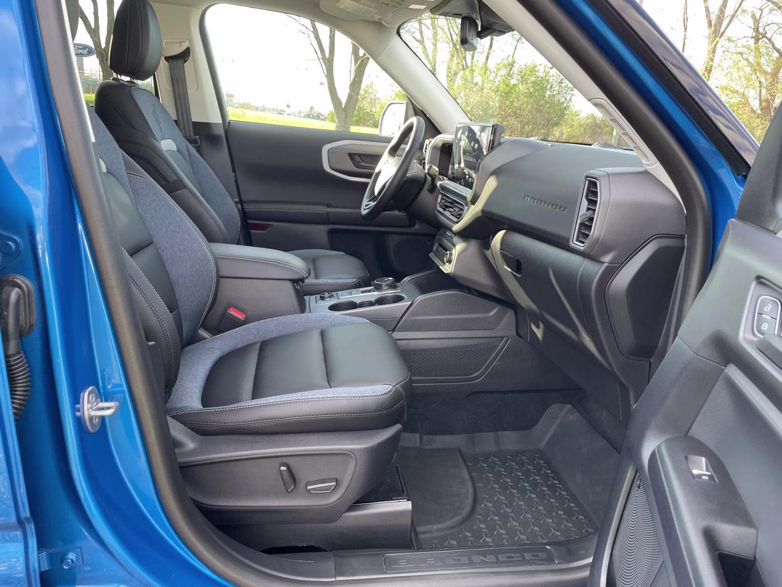 2025 Velocity Blue Ford Bronco Sport Outer Banks 4X4 SUV