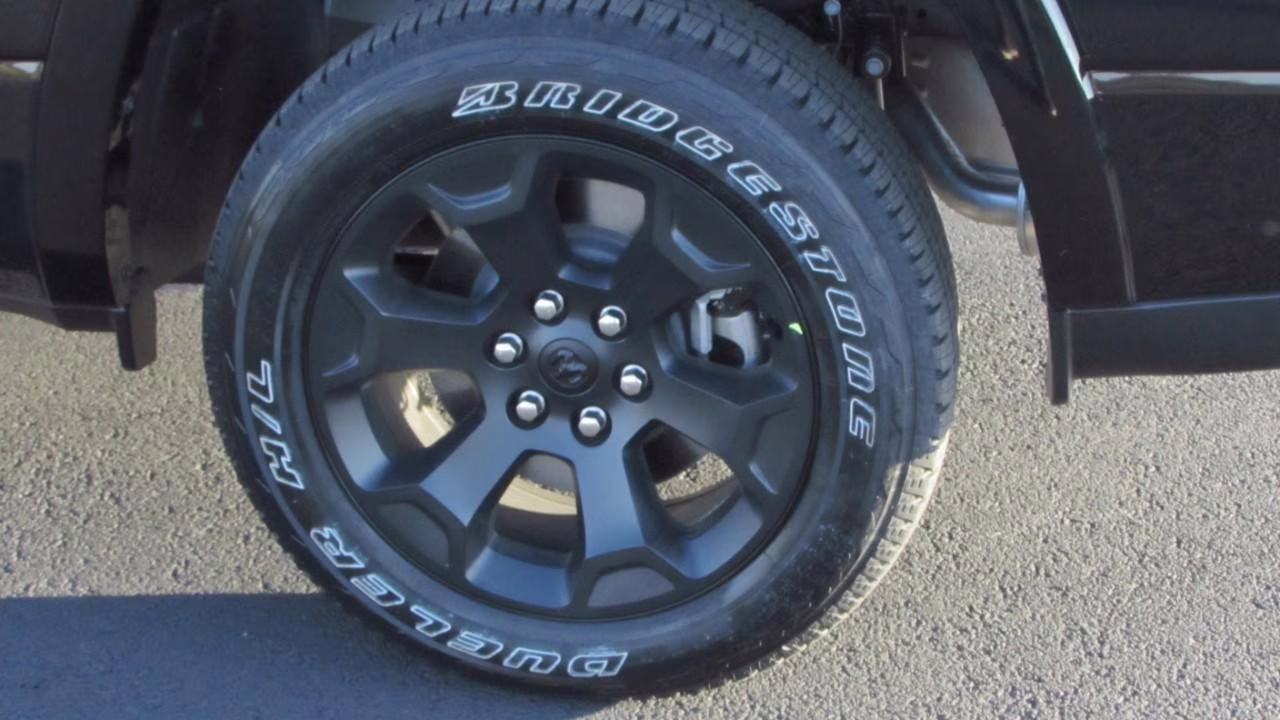 2026 Diamond Black Crystal Pearlcoat Ram 1500 Big Horn/Lone Star 4X4 Truck