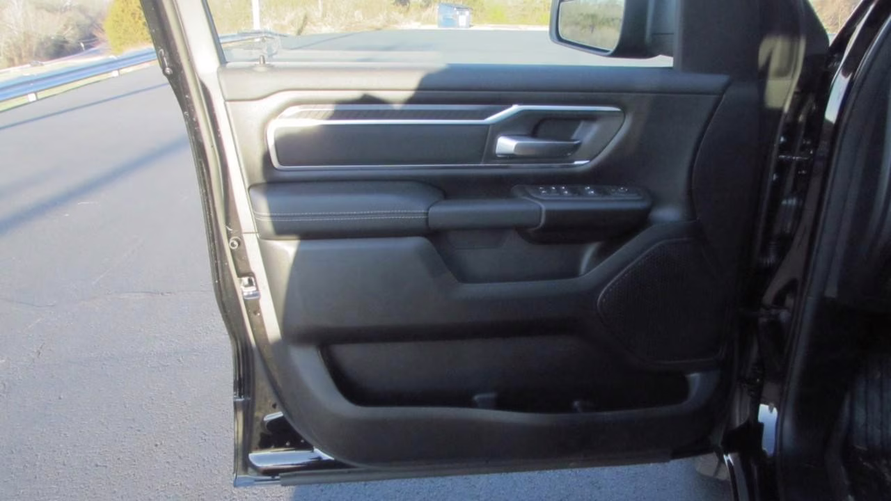 2026 Diamond Black Crystal Pearlcoat Ram 1500 Big Horn/Lone Star 4X4 Truck