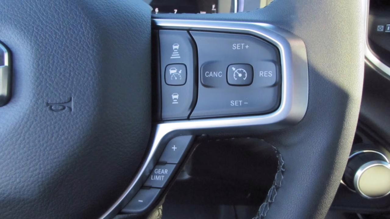 2026 Diamond Black Crystal Pearlcoat Ram 1500 Big Horn/Lone Star 4X4 Truck