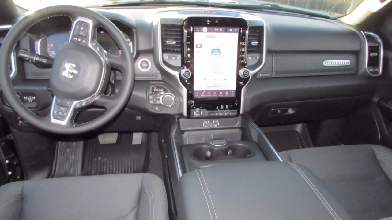 2026 Diamond Black Crystal Pearlcoat Ram 1500 Big Horn/Lone Star 4X4 Truck