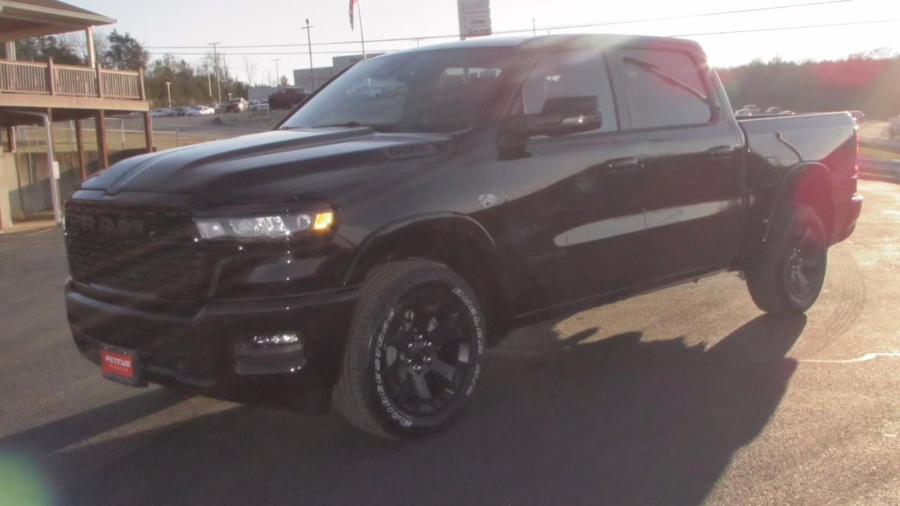 2026 Diamond Black Crystal Pearlcoat Ram 1500 Big Horn/Lone Star 4X4 Truck