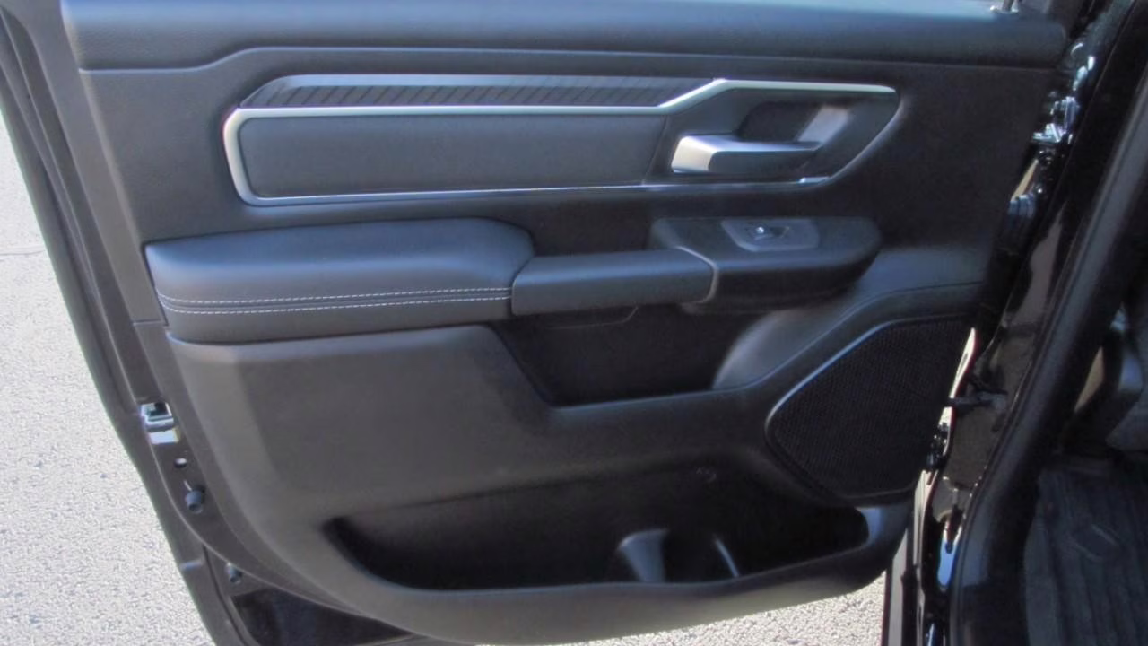 2026 Diamond Black Crystal Pearlcoat Ram 1500 Big Horn/Lone Star 4X4 Truck