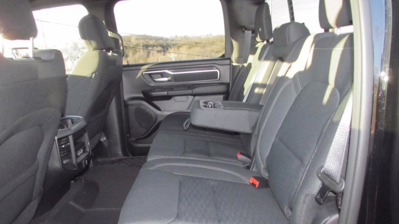 2026 Diamond Black Crystal Pearlcoat Ram 1500 Big Horn/Lone Star 4X4 Truck