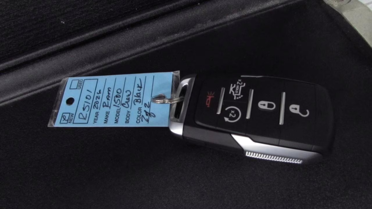 2026 Diamond Black Crystal Pearlcoat Ram 1500 Big Horn/Lone Star 4X4 Truck