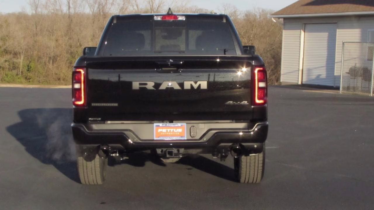 2026 Diamond Black Crystal Pearlcoat Ram 1500 Big Horn/Lone Star 4X4 Truck