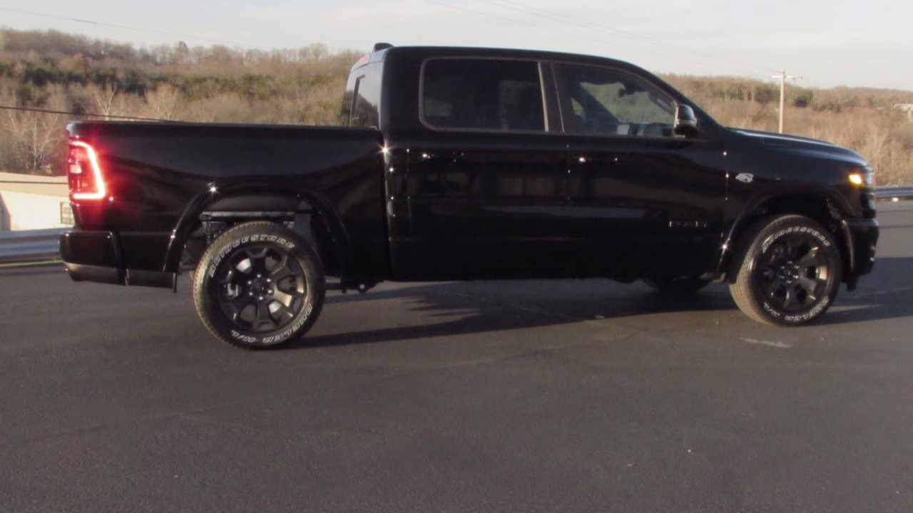 2026 Diamond Black Crystal Pearlcoat Ram 1500 Big Horn/Lone Star 4X4 Truck