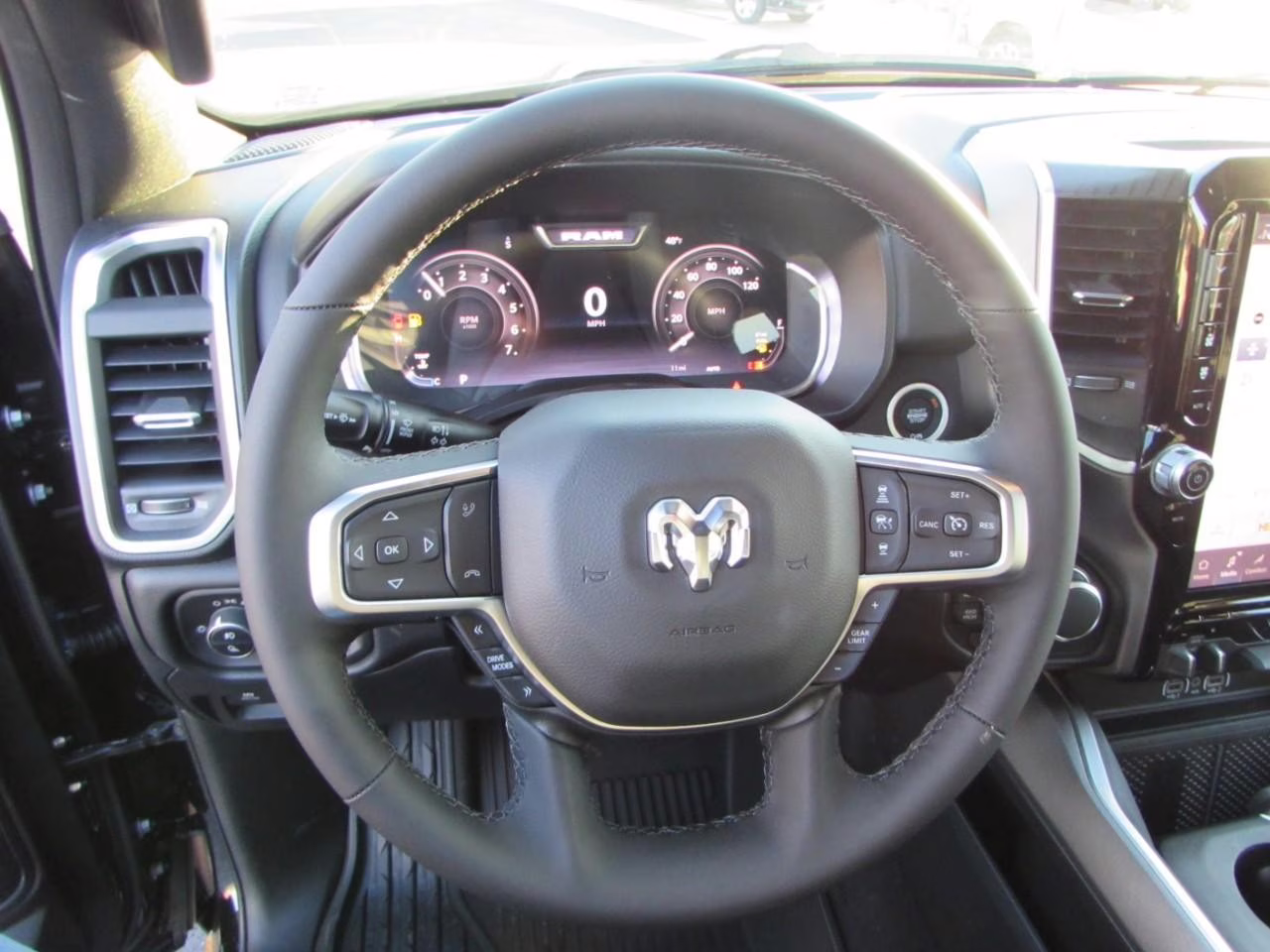 2026 Diamond Black Crystal Pearlcoat Ram 1500 Big Horn/Lone Star 4X4 Truck