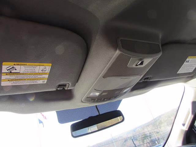 2016 White Platinum Metallic Tri-Coat Ford F-150 XLT 4X4 Truck