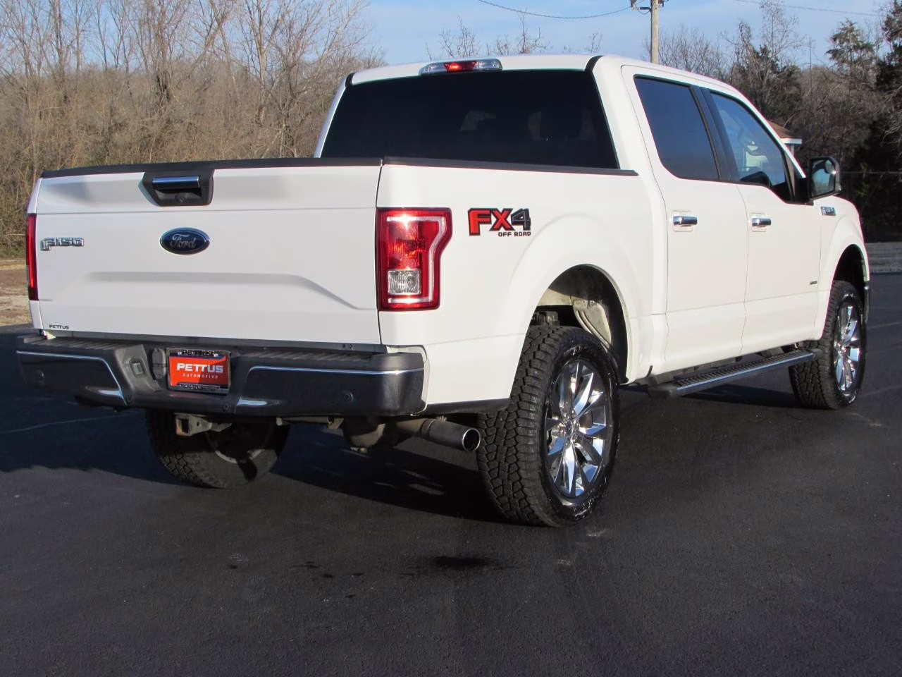 2016 White Platinum Metallic Tri-Coat Ford F-150 XLT 4X4 Truck