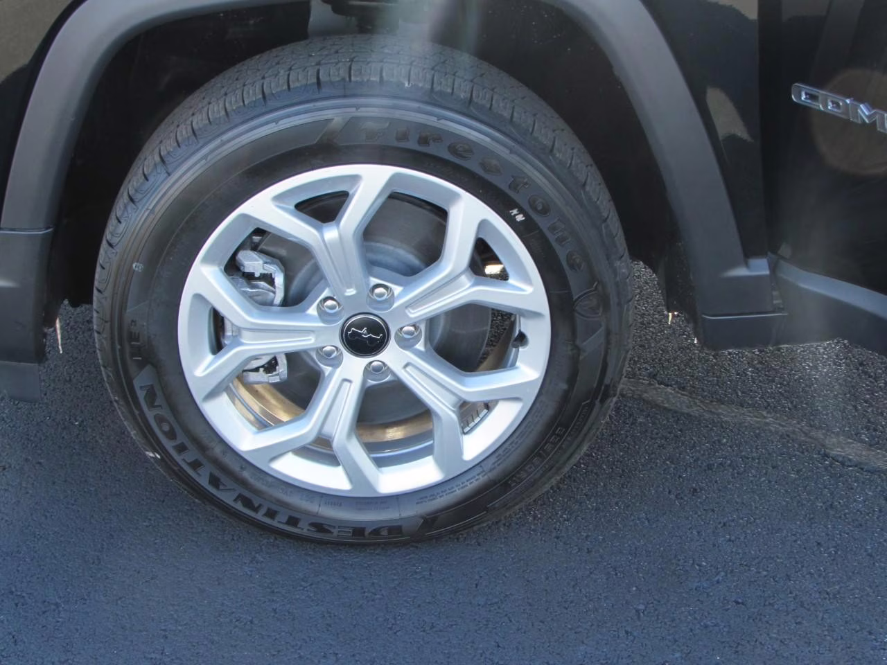 2026 Diamond Black Crystal Pearlcoat Jeep Compass Latitude 4X4 SUV