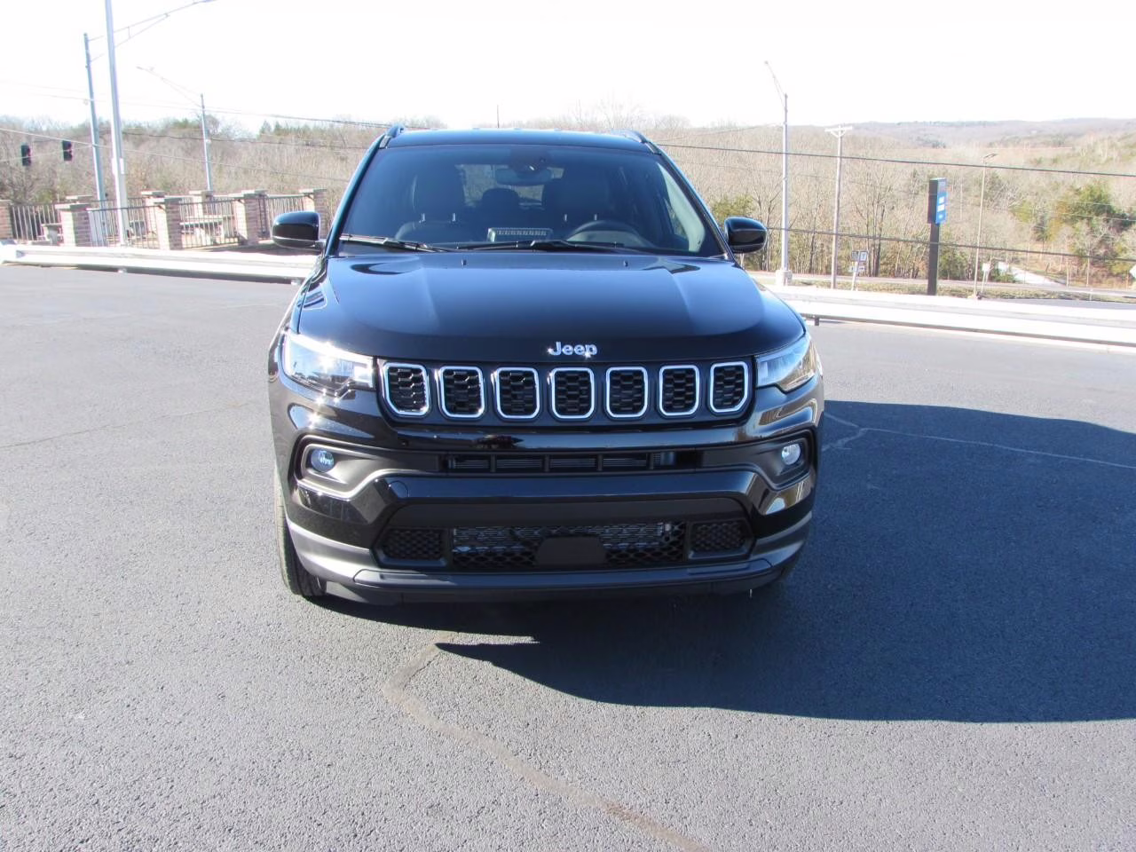 2026 Diamond Black Crystal Pearlcoat Jeep Compass Latitude 4X4 SUV