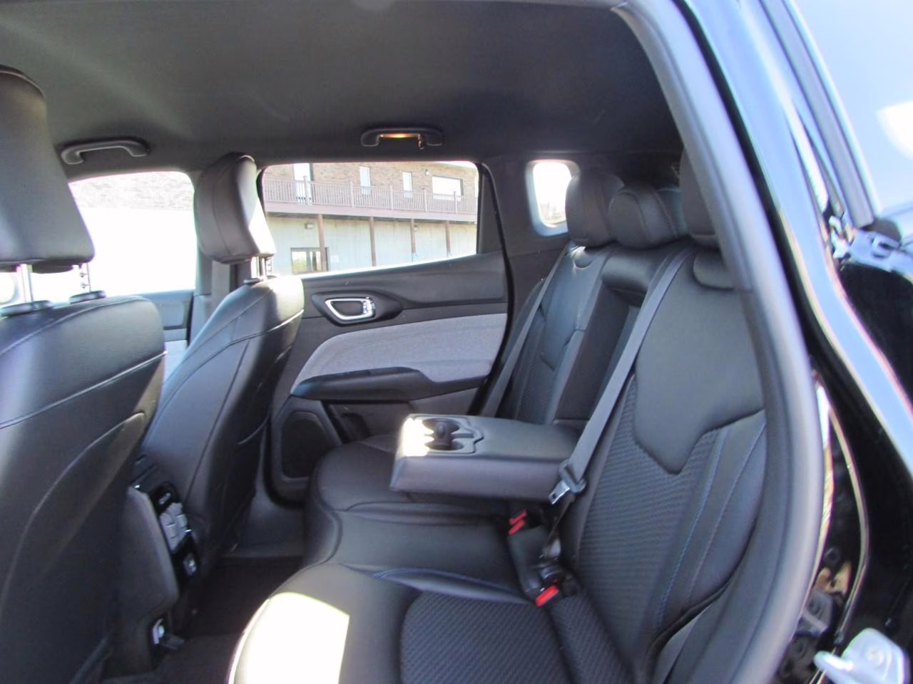 2026 Diamond Black Crystal Pearlcoat Jeep Compass Latitude 4X4 SUV