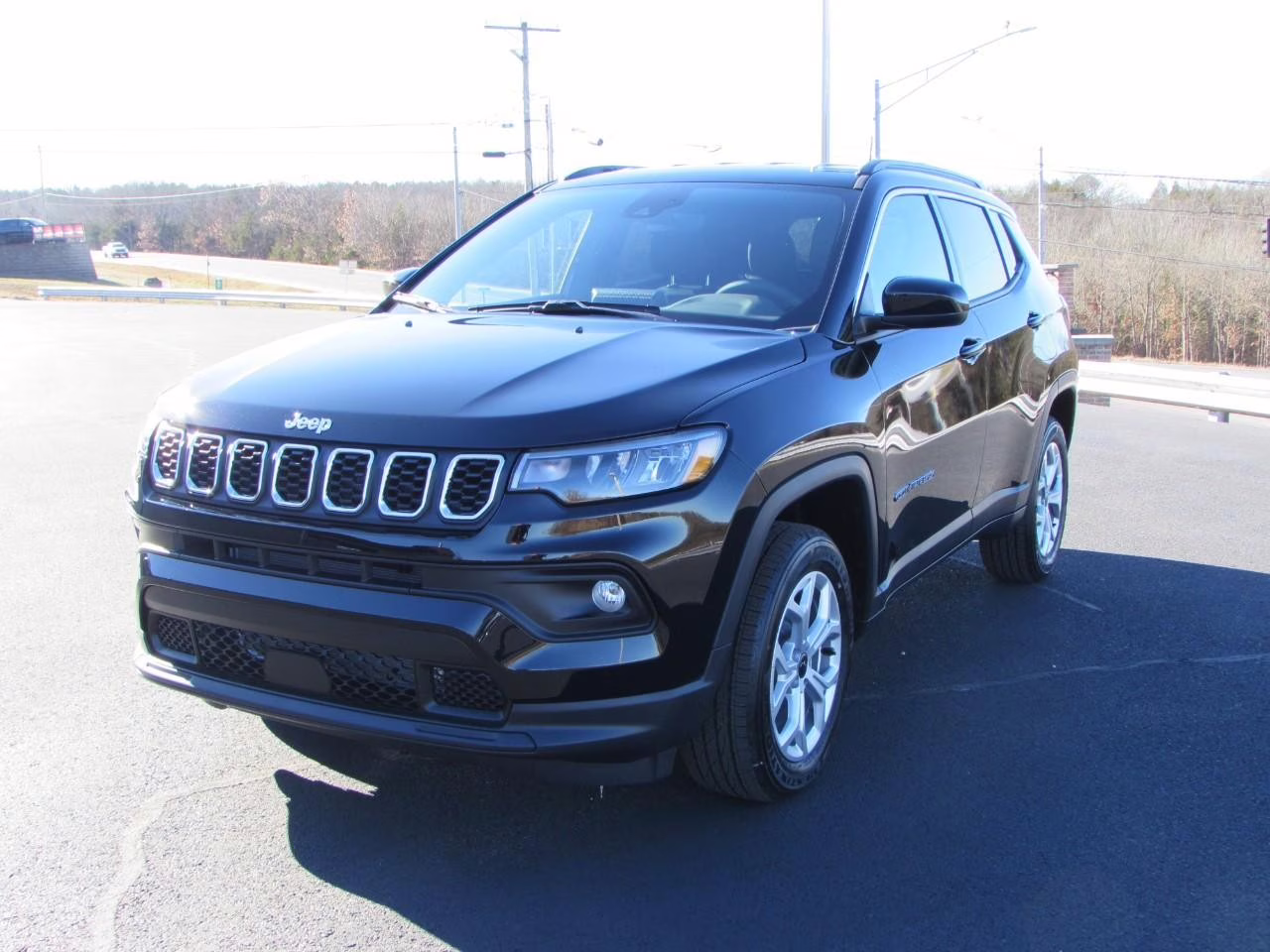 2026 Diamond Black Crystal Pearlcoat Jeep Compass Latitude 4X4 SUV
