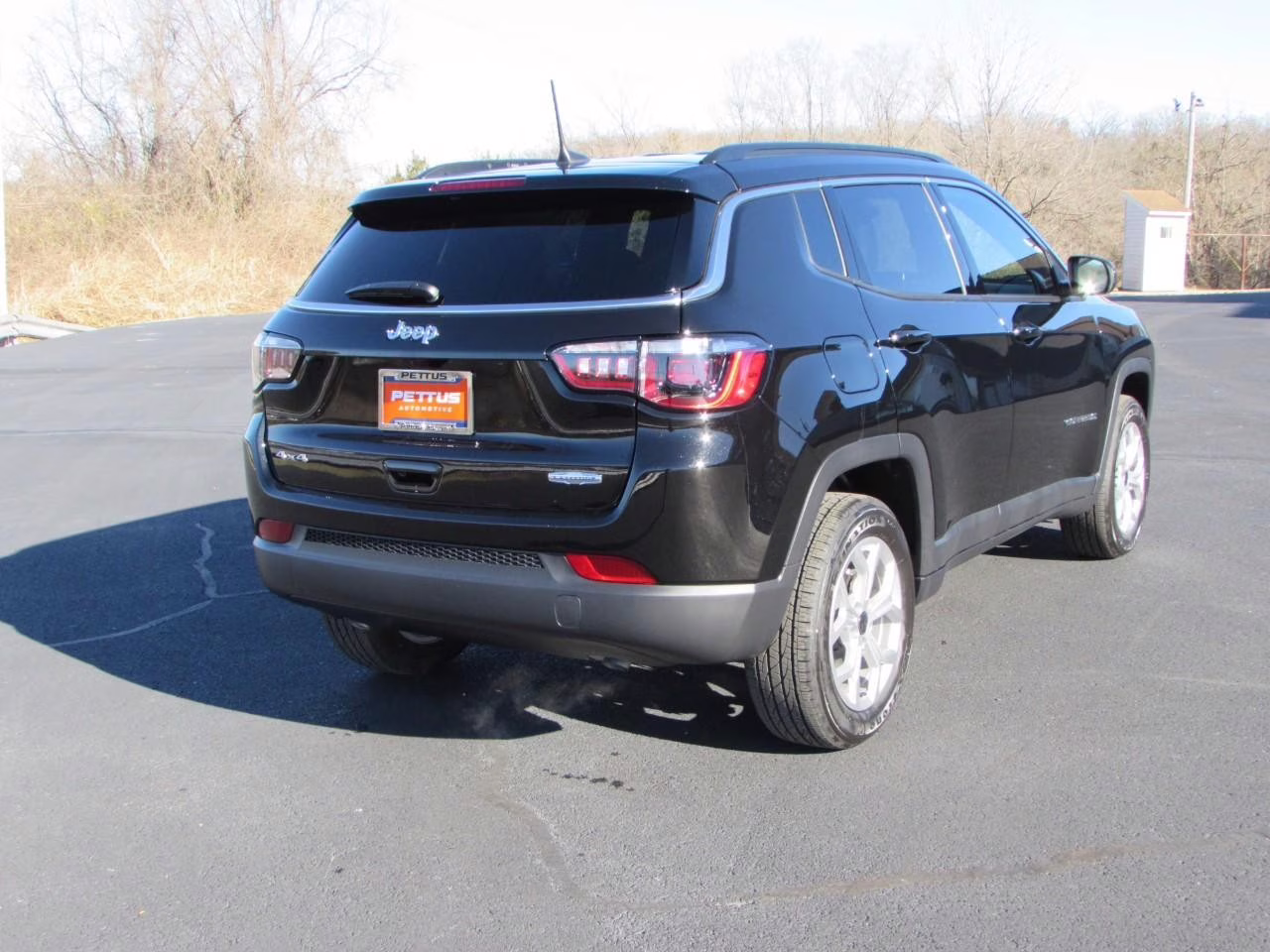 2026 Diamond Black Crystal Pearlcoat Jeep Compass Latitude 4X4 SUV