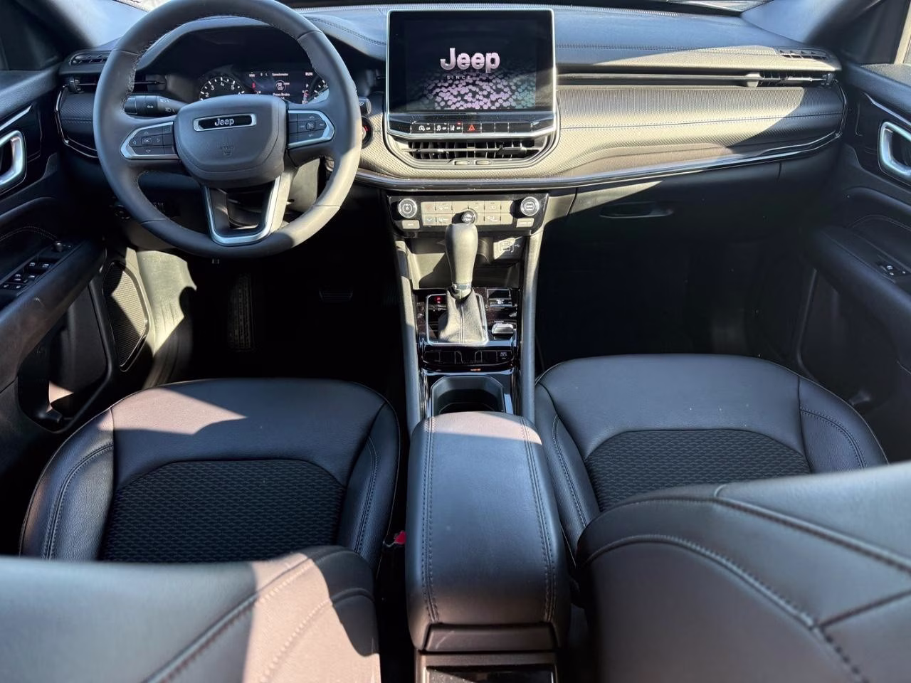 2026 Silver Zynith Metallic Clearcoat Jeep Compass Latitude 4X4 SUV