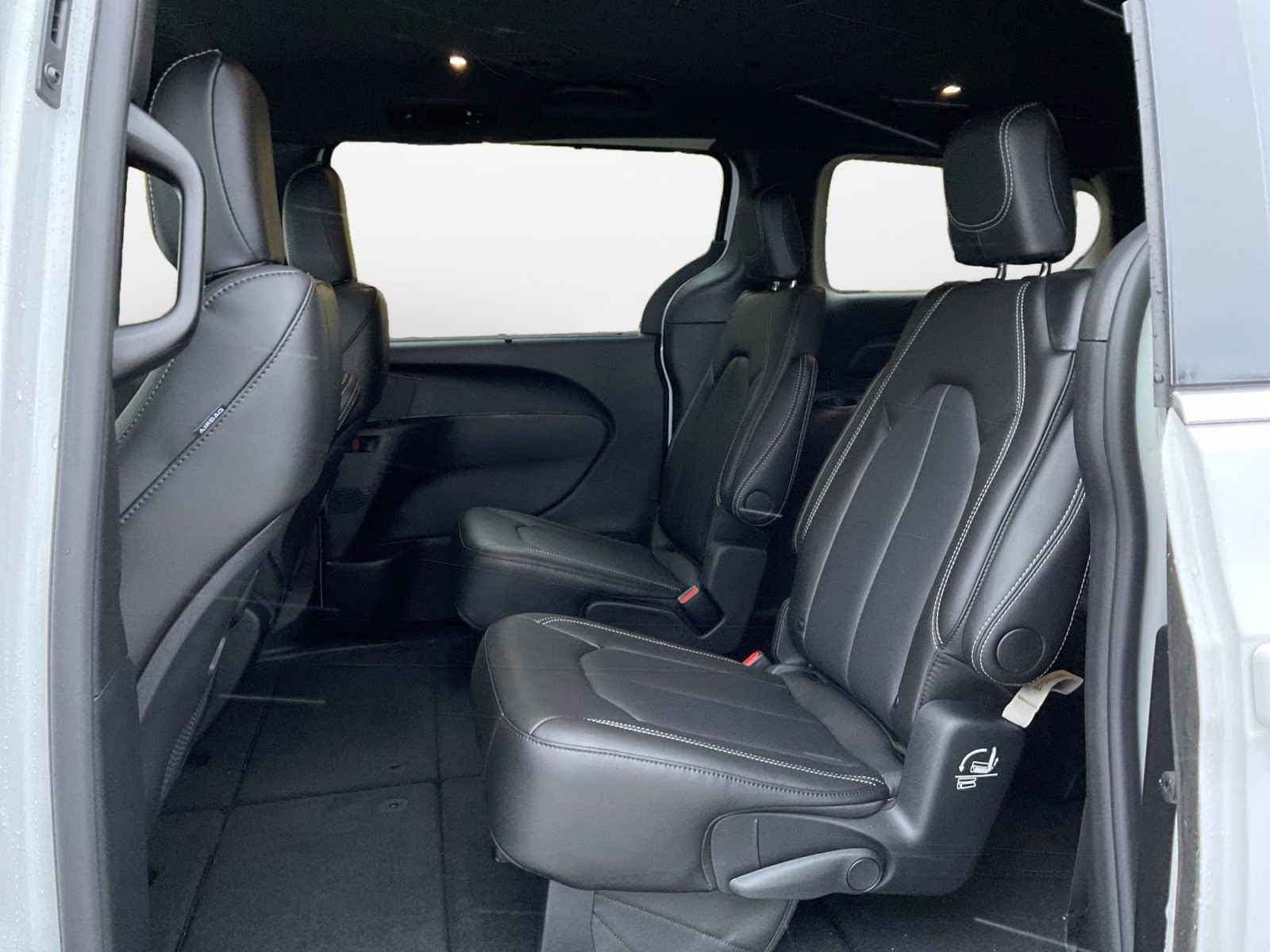 2026 Bright White Clearcoat Chrysler Pacifica Select AWD Van