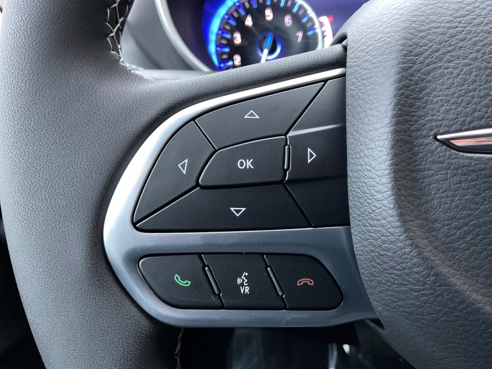 2026 Bright White Clearcoat Chrysler Pacifica Select AWD Van