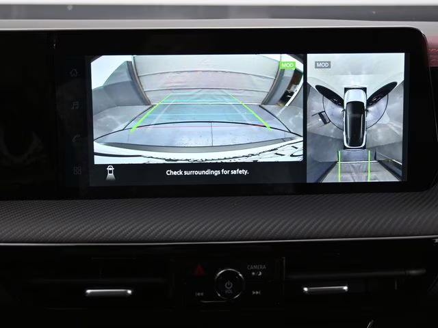 2026 Aspen White Tricoat Nissan Kicks SR FWD SUV