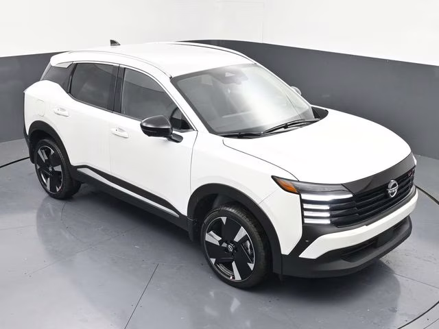 2026 Aspen White Tricoat Nissan Kicks SR FWD SUV