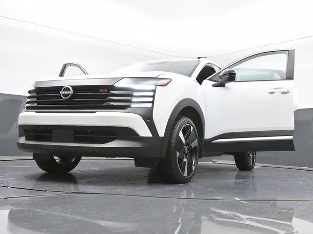 2026 Aspen White Tricoat Nissan Kicks SR FWD SUV