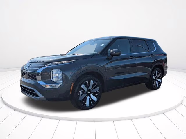 2026 Graphite Gray Mitsubishi Outlander SE FWD SUV