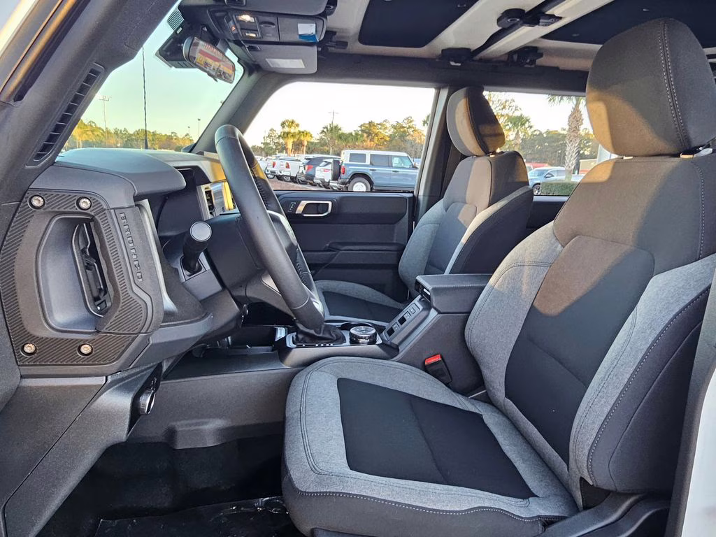 2025 Oxford White Ford Bronco Big Bend 4X4 SUV