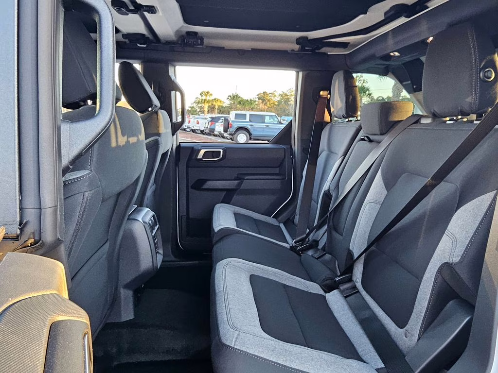 2025 Oxford White Ford Bronco Big Bend 4X4 SUV