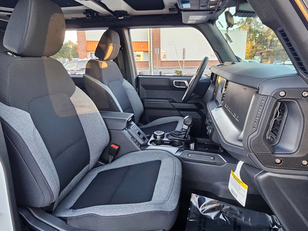 2025 Oxford White Ford Bronco Big Bend 4X4 SUV