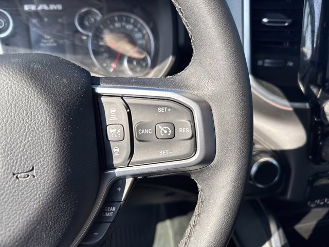 2025 Diamond Black Crystal Pearlcoat Ram 1500 Big Horn 4X4 Truck