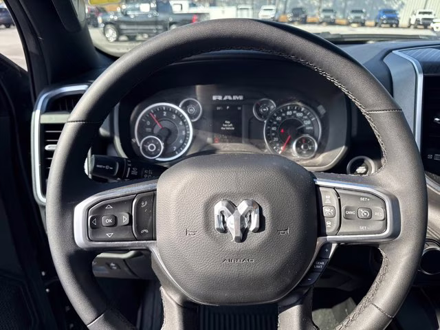 2025 Diamond Black Crystal Pearlcoat Ram 1500 Big Horn 4X4 Truck