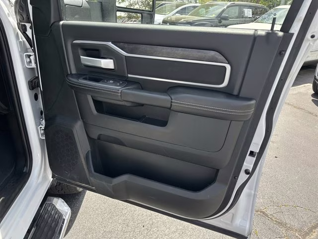 2024 Bright White Clearcoat Ram 2500 Big Horn 4X4 Truck