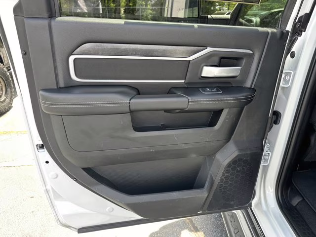 2024 Bright White Clearcoat Ram 2500 Big Horn 4X4 Truck