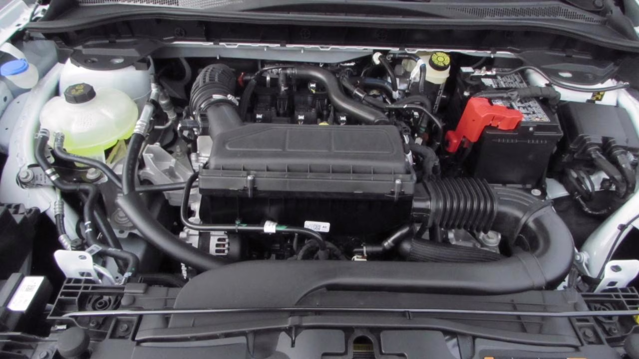 2026 Star White Metallic Tri-Coat Ford Escape ST-Line AWD SUV