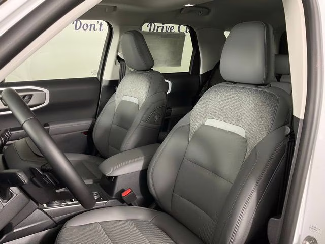 2025 Oxford White Ford Bronco Sport Badlands 4X4 SUV